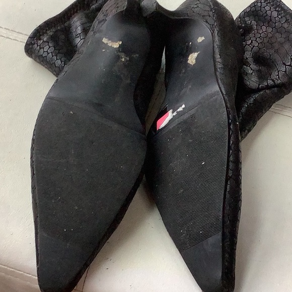 Black patterned boot - Picture 5 of 10